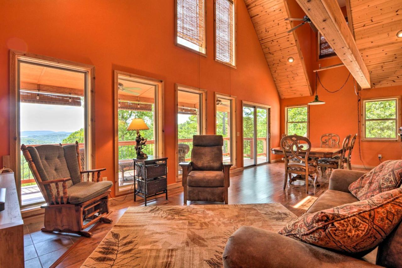 Spacious Log Cabin With Fire Pit And Game Room! Eureka Springs Exterior photo