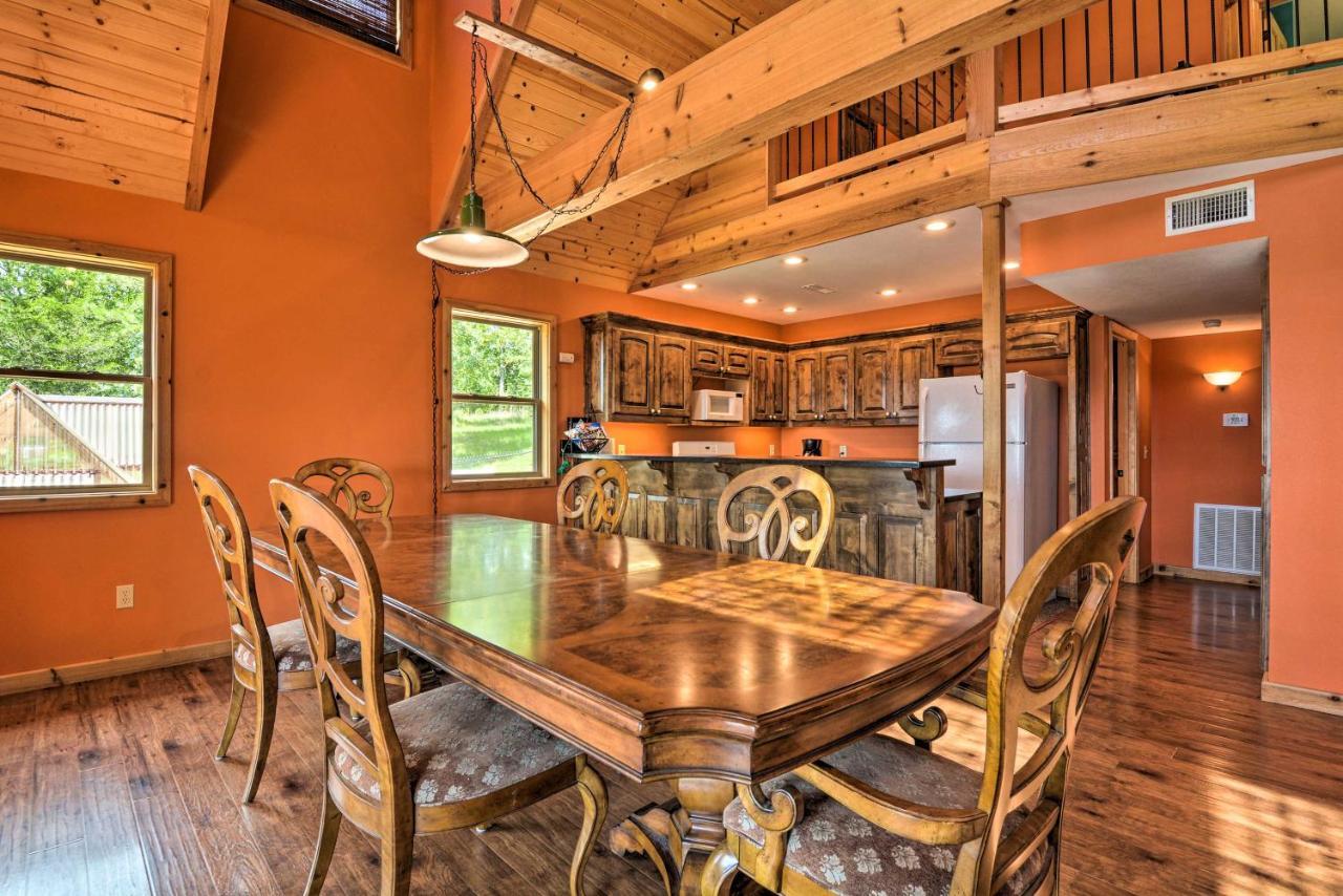 Spacious Log Cabin With Fire Pit And Game Room! Eureka Springs Exterior photo
